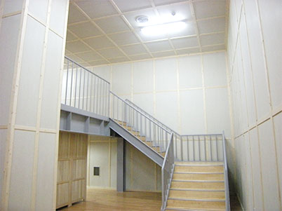 収蔵庫：壁・天井使用例